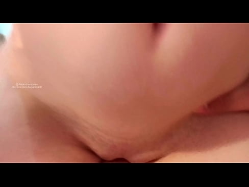 ❤️ Natutulog sa kwarto ni ate at ayun nagising ako super porn sa amin ☑
