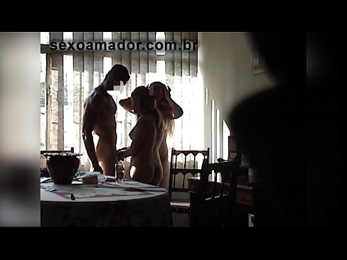 ❤️ Inimbitahan ng mga sex friends ang isang higanteng lalaki at isang threesome kasama niya super porn sa amin ☑