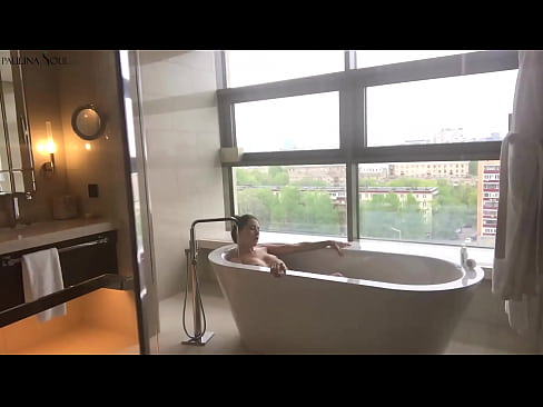 ❤️ Napakalaking babe madamdamin jerking off ang kanyang puki sa banyo super porn sa amin ☑