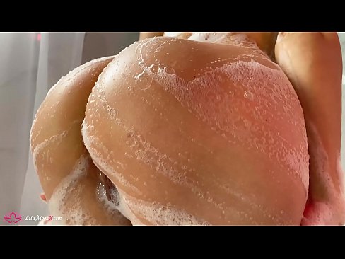 ❤️ Sinasasal ni Brunette ang Pussy gamit ang Vibrator sa Matinding Orgasm sa Shower super porn sa amin ☑